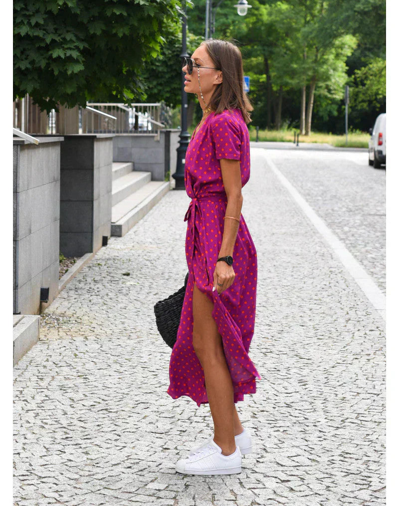 Julia - Elegant V-Neck Dress with a Flattering Fit